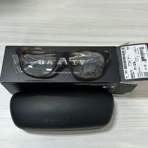 Oakley ox8175 lead line
